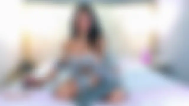 Alana_luxyra's Webcam Show