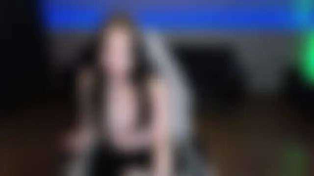 HelenCarroll Adlı Modelin Canlı XXX Sohbeti