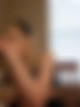 AmethystFoxx Show in webcam