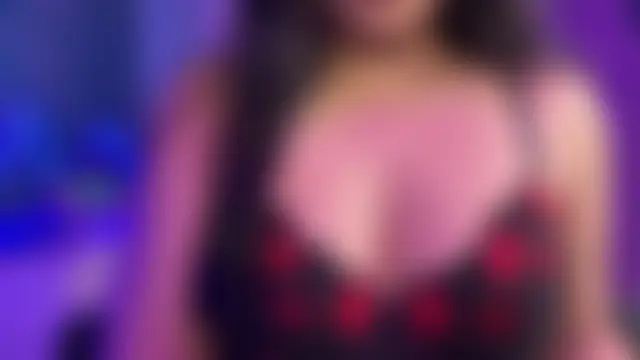 Show modela Sizzling__ZAARA na web-kameri