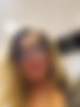 Karen_San_Miguel Show in webcam