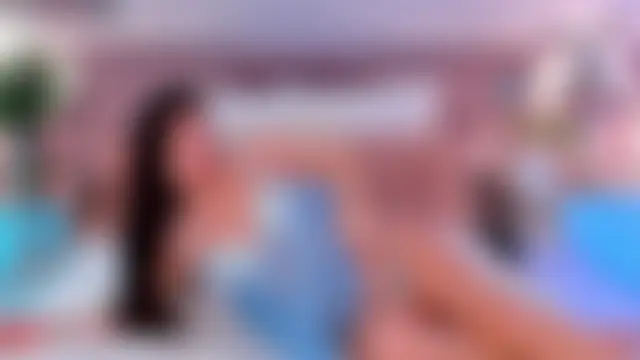 Show modela MiaMuse na web-kameri