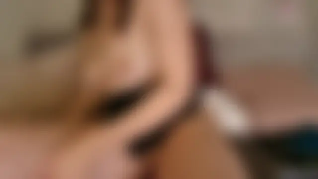 Show modela Julia-Ivy na web-kameri