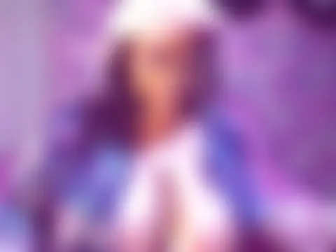 BustySavita Adlı Modelin Canlı XXX Sohbeti