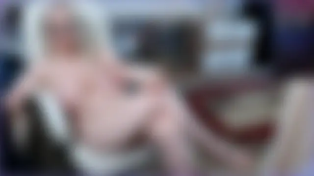 EllyBigBoobs Adlı Modelin Canlı XXX Sohbeti