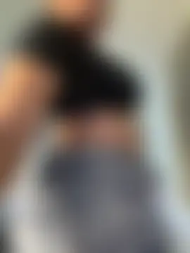 Bootyfulbarbiie Adlı Modelin Canlı XXX Sohbeti