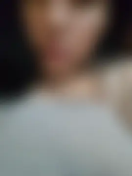 Pertunjukan Kamera Web Kalani_Engel