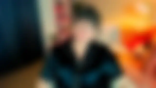 CrystaalStaar Adlı Modelin Canlı Sohbet Odası