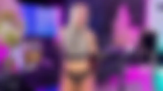 Queens_Wonders_Blonders 网络视讯表演