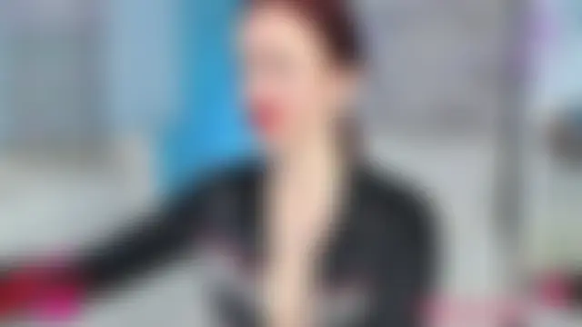 ElisaJane 在線直播表演