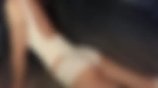 Ella_lee15: διαδικτυακό σόου στην κάμερα