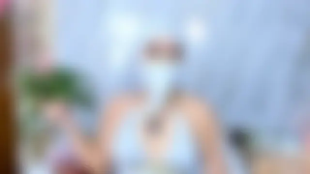 malek_zark2: διαδικτυακό σόου στην κάμερα