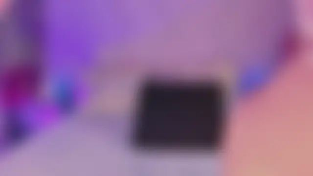 emmajohnss' Live Chat Room
