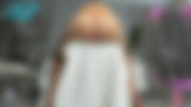 Smallnipples: διαδικτυακό σόου στην κάμερα
