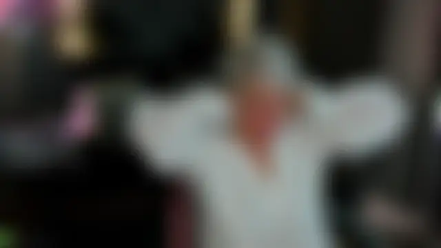 Linda_Zef1r Show in webcam