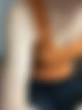 Mina048 Show Webcam