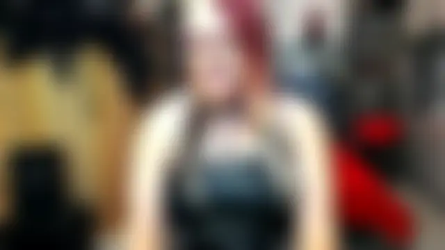 LindaDaemonX: διαδικτυακό σόου στην κάμερα