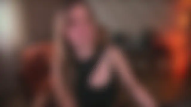 Show modela MiaSparkes na web-kameri