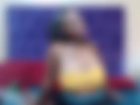 Show modela sweetcandyx24 na web-kameri