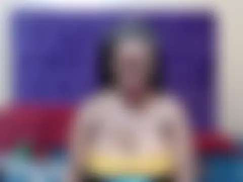 Show modela sweetcandyx24 na web-kameri
