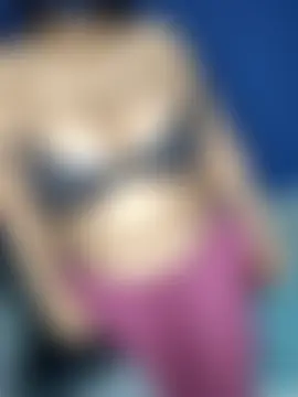 Ohh_Meena: διαδικτυακό σόου στην κάμερα