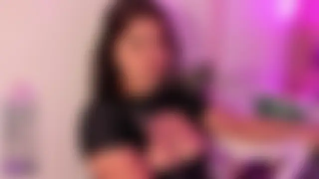 عرض كام klhoe_boobs