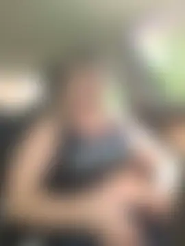 NikkiBlisss: διαδικτυακό σόου στην κάμερα