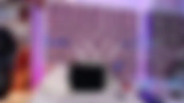 Lizza_Jones Show Webcam