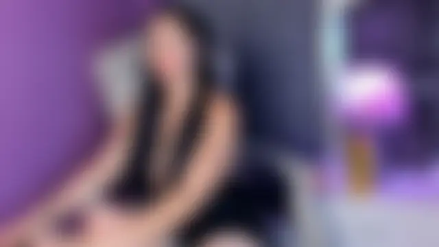 MileySmiith Adlı Modelin Canlı XXX Sohbeti