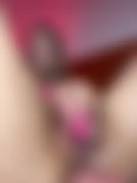 kloe__t18 Pertunjukan Webcam