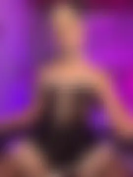 Cherry_zayden_'s Live Webcam Show