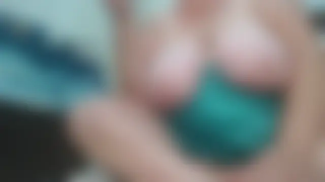 EmmaSquirt: δωμάτιο απευθείας συνομιλίας