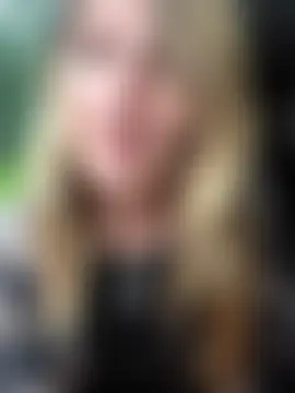 SheIsSomethingn Webbikameraesitys