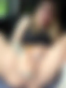 SheIsSomething Webcam-Show