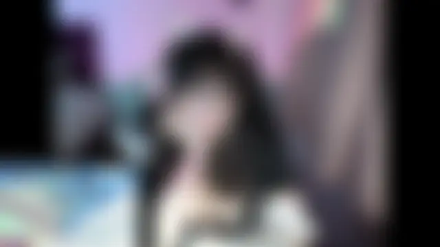 Show modela QueenOfBeherits na web-kameri