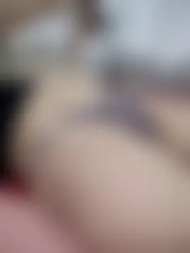 Haralushiaaa: διαδικτυακό σόου στην κάμερα