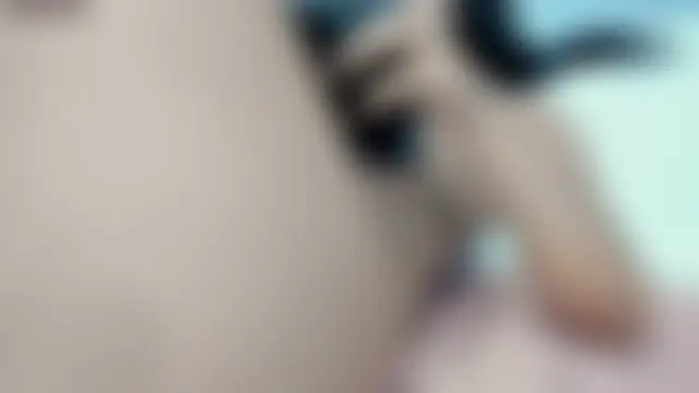 Show modela PauleteW10 na web-kameri