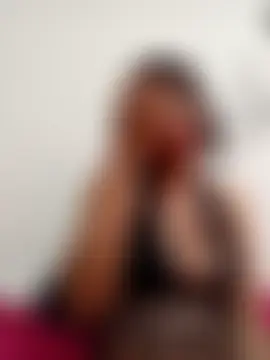 SEXYMOANSXX: διαδικτυακό σόου στην κάμερα