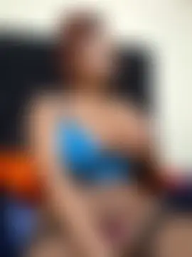 sexy_boobs97 Show in webcam