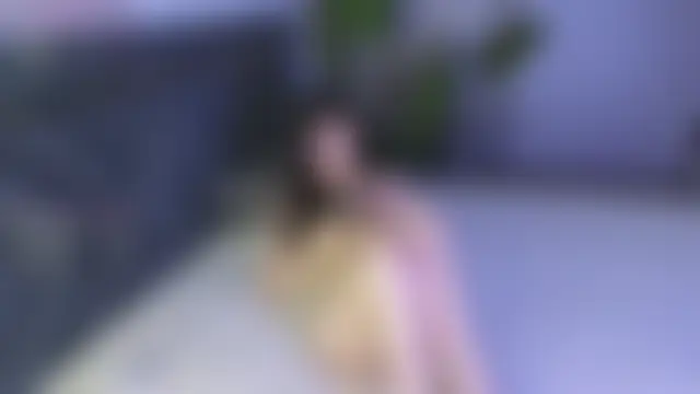 TrishaRey Show in webcam