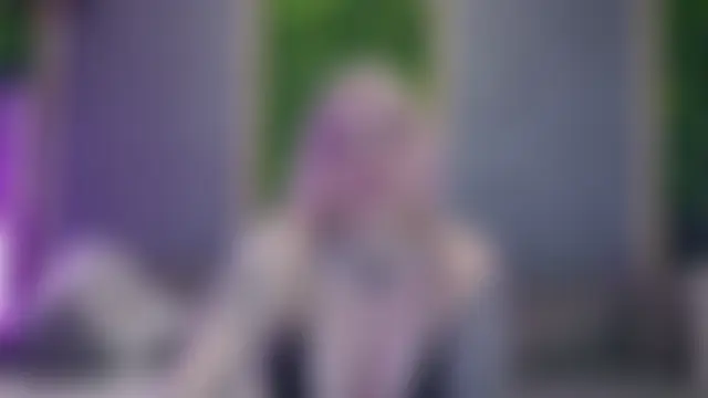 Issa_Jo Show in webcam