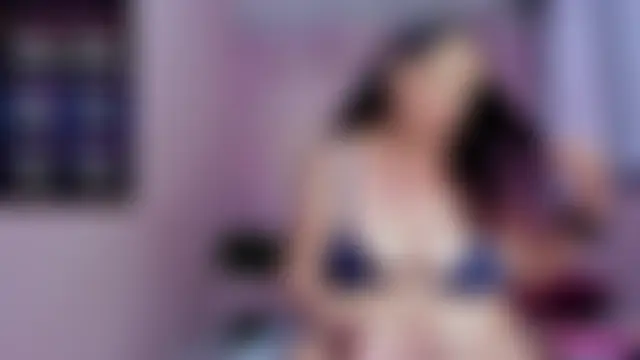 Pokazy przed kamerką – grandmother_milf