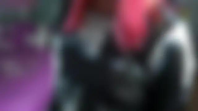 August_female Cameră chat live