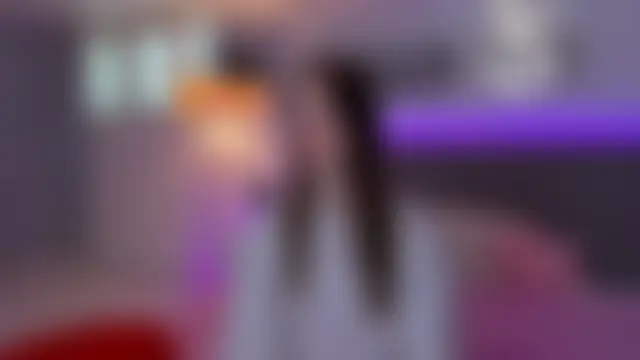 Show modela LuisaClover na web-kameri