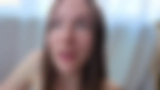 Kira_mindnes: διαδικτυακό σόου στην κάμερα