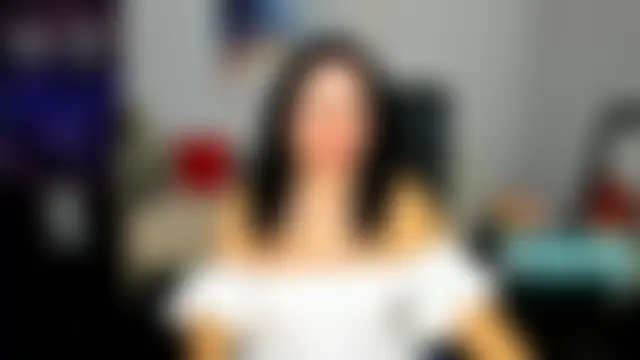 Julia_Dean élő XXX-chatje