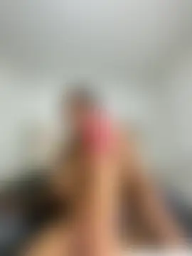 Pertunjukan Kamera Web MadameEbony