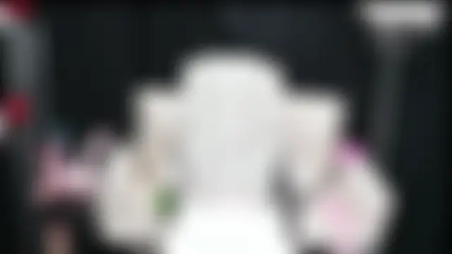 Mia--11 在線直播表演