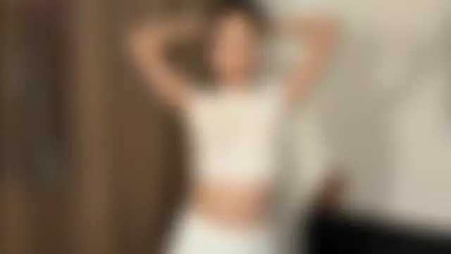 Ur_neighbor_Kira Show in webcam