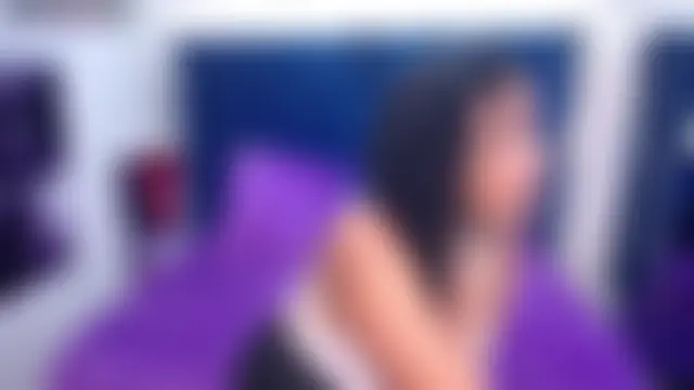 Show modela SalmaTits na web-kameri